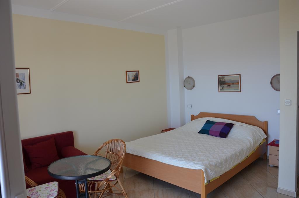 Apartments Loncar غراداك الغرفة الصورة